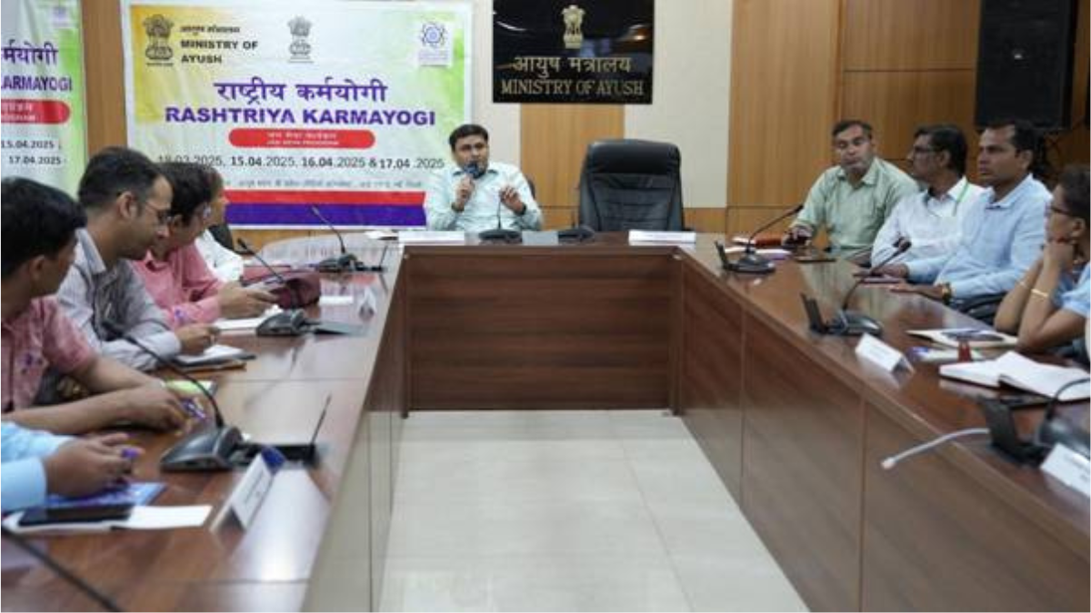 आयुष मंत्रालय ने राष्ट्रीय कर्मयोगी जन सेवा कार्यक्रम का आयोजन किया