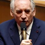 विश्वास मत में हार के बाद फ्रांस्वा बायरू को फ्रांस के प्रधानमंत्री पद से हटा दिया गया