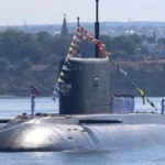 रूस ने खाबरोवस्क पनडुब्बी और पोसाइडन ड्रोन के लिए वाहक पोत का प्रक्षेपण किया