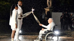 दुनिया के सबसे बुजुर्ग ओलंपिक स्वर्ण पदक विजेता चार्ल्स कॉस्टे का 101 वर्ष की आयु में निधन