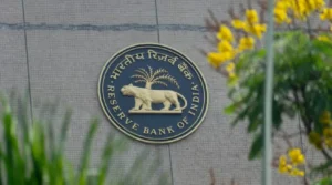 RBI की ₹1 ट्रिलियन की OMO खरीदारी: इसका क्या मतलब है और यह क्यों ज़रूरी है