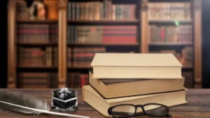 भारत का कौन सा शहर साहित्य के शहर के रूप में जाना जाता है?