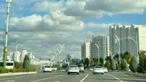 दुनिया के किस शहर को व्हाइट सिटी के नाम से जाना जाता है?