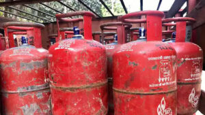 देशभर में LPG संकट के बीच ECA लागू, जाने क्या है इसका मतलब