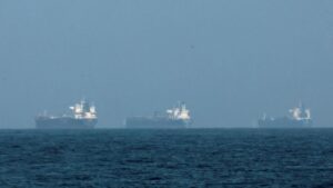 होर्मुज जलडमरूमध्य क्या है? इसकी लोकेशन, तेल ट्रांज़िट और संभावित बंद होने के असर के बारे में जानें